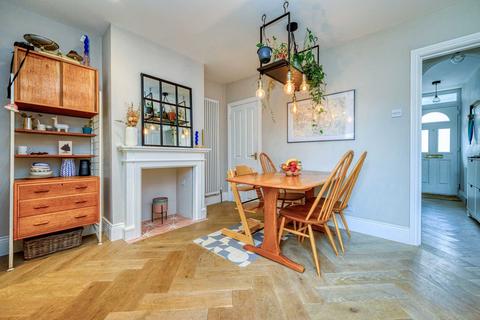 52 Queens Road, Caversham, Reading, RG4 8DL