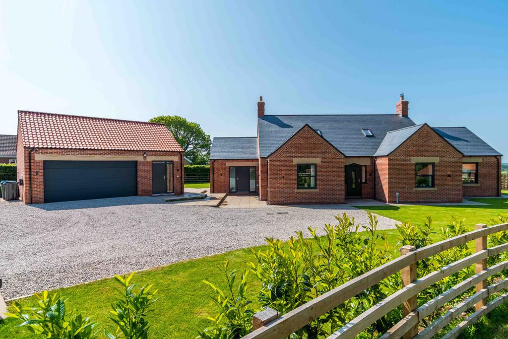 1 Poplar Close, Bagby, Thirsk, YO7 2EJ 5 bed detached house for sale