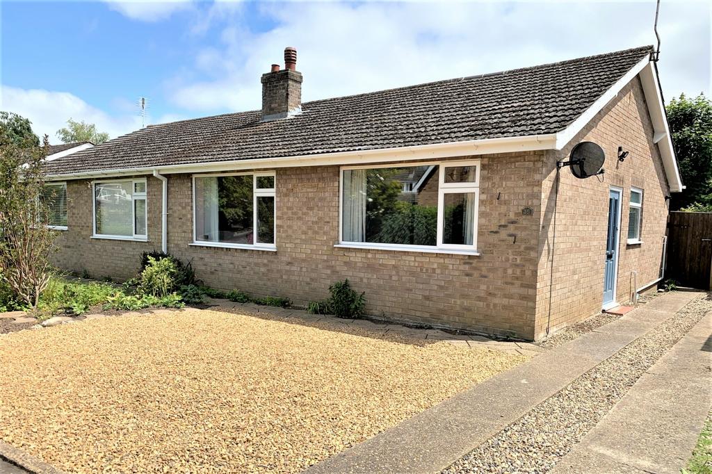 Brundall, NR13 2 bed semidetached bungalow for sale £250,000