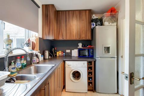 2 bedroom flat for sale, 20 Bramley Hill, South Croydon CR2