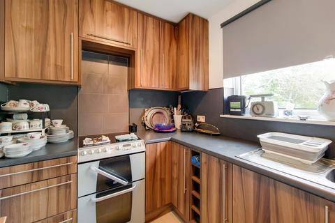 3, Beechfield Court, 20 Bramley Hill, South Croydon, CR2 6LT
