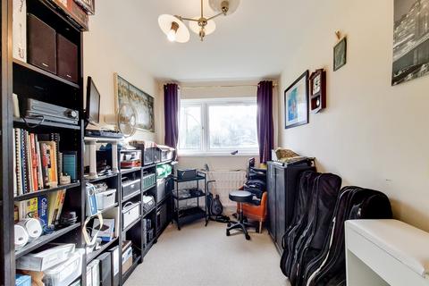 3, Beechfield Court, 20 Bramley Hill, South Croydon, CR2 6LT