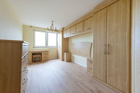 2 bedroom flat to rent - Eaton Drive, Kingston, Kingston upon Thames, KT2