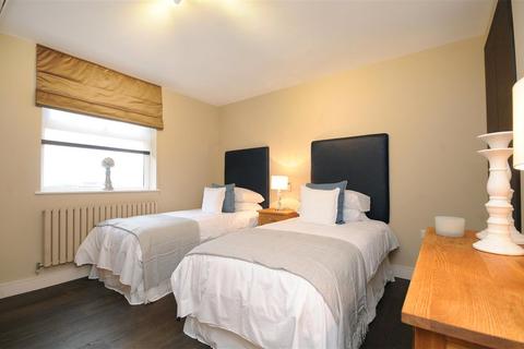 3 bedroom apartment to rent, St. Johns Wood Park, London, NW8