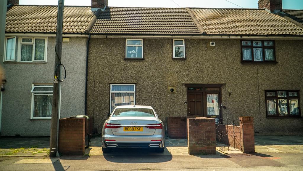 Investment opportunity   3 bed house for sale