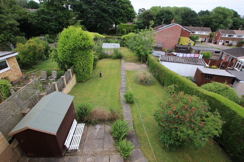 Hall Royd Walk, Silkstone Common 3 bed semidetached house for sale £