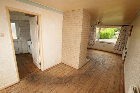 19 Hall Royd Walk, Silkstone Common, Barnsley, S75 4QA