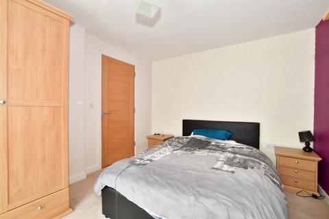 1 bedroom ground floor flat for sale, Springfield Road, Crawley, West Sussex