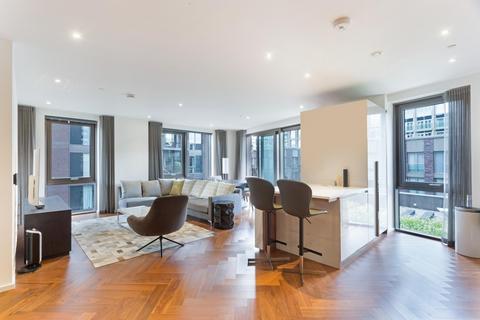 2 bedroom flat for sale - Capital Building, Embassy Gardens, Nine Elms, London, SW11
