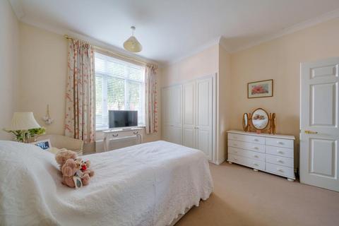 1 bedroom flat for sale, Mill Hill East,  London,  NW7