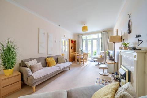 1 bedroom flat for sale, Mill Hill East,  London,  NW7