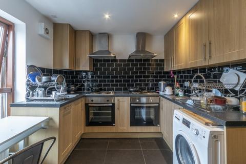 8 bedroom flat share to rent, 04P – East Crosscauseway, Edinburgh, EH8 9HD