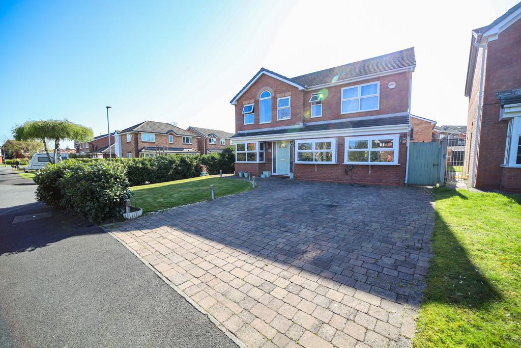 Bicknell Close, Great Sankey, Warrington, Cheshire, WA5 8EX 5 bed