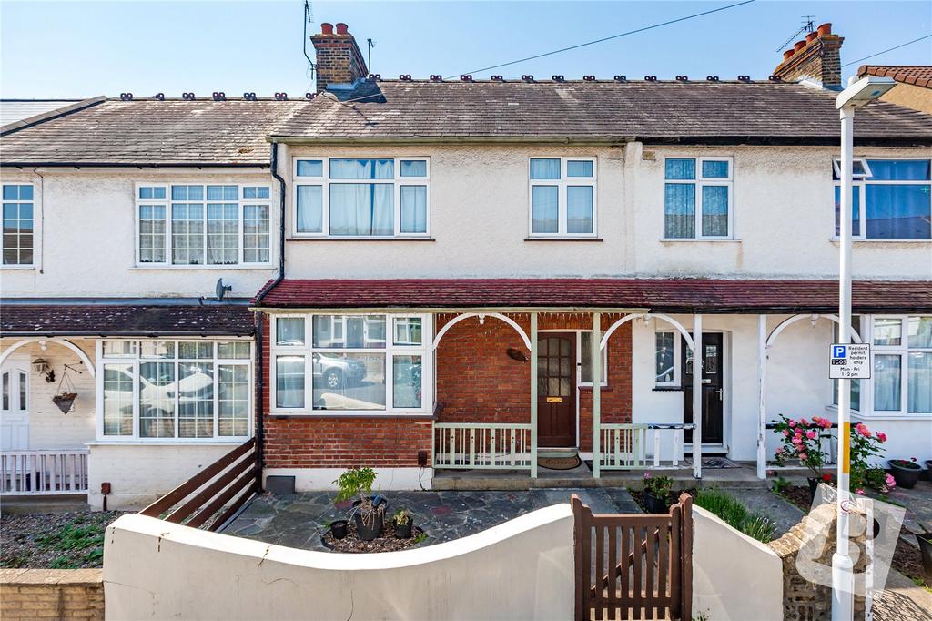 Woodfield Avenue, Gravesend, Kent, DA11 3 bed terraced house for sale