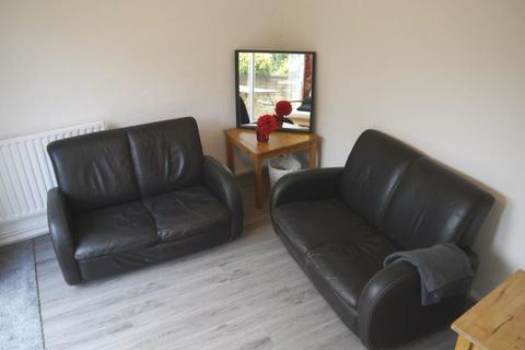 4 bedroom house share to rent, Newstead, Hatfield