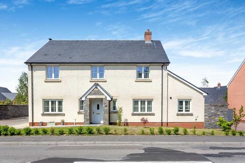 90 Berthon Road, Little Mill, Pontypool, NP4 0HL
