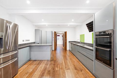 31 Palace Street, London, SW1E 5HW
