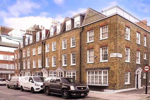 31 Palace Street, London, SW1E 5HW