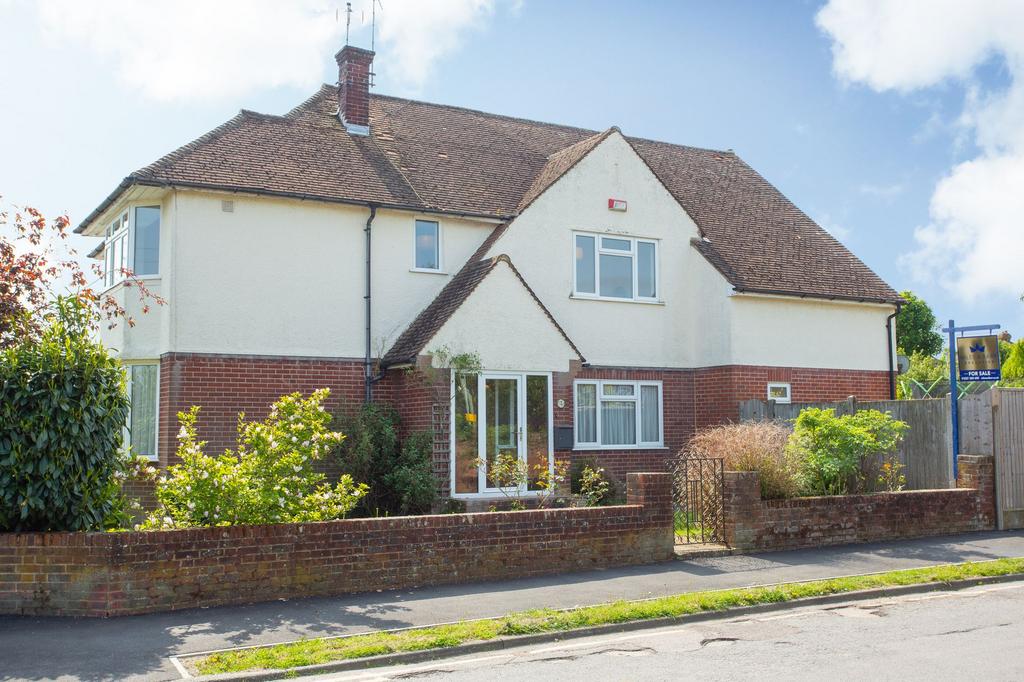 Barton Road, Canterbury, CT1 6 bed detached house for sale £775,000