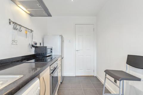 Flat 2/2, 1 Dick Street, Glasgow, G20 6JF