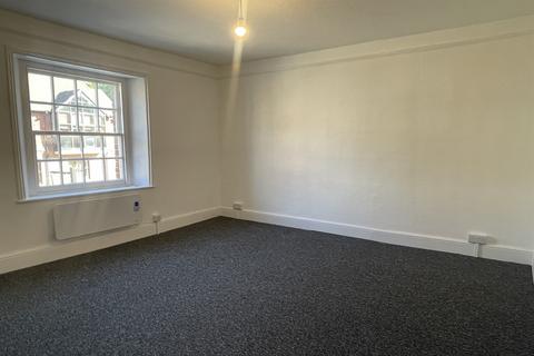 2 bedroom flat to rent, Dean House, Bepton Road, Midhurst, GU29