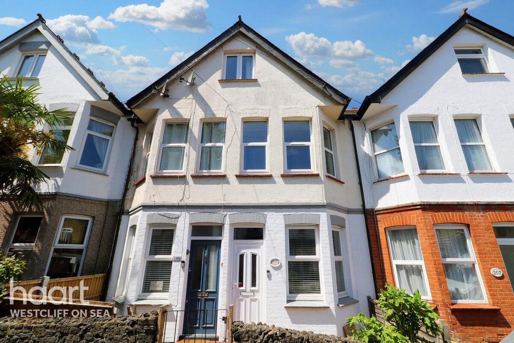 Westminster Drive, WestcliffOnSea 4 bed apartment £290,000