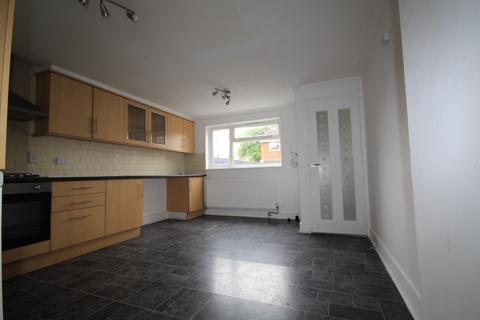 2 bedroom terraced house to rent, Curlew Close, Bransholme, Hull, HU7