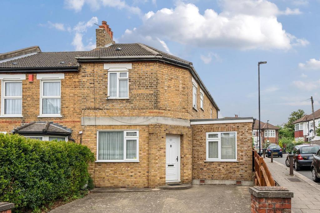 Avenue Road, Southgate 3 bed semidetached house for sale £650,000