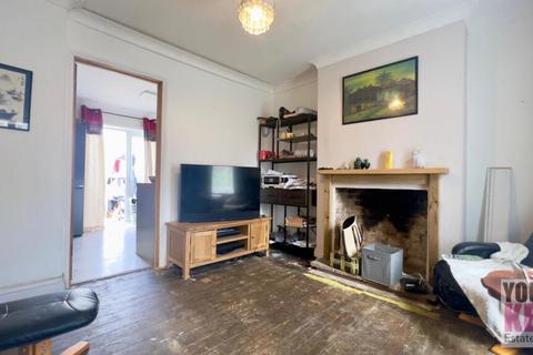 42 Broomfield Road, Folkestone, CT19 4DH