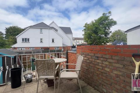 42 Broomfield Road, Folkestone, CT19 4DH