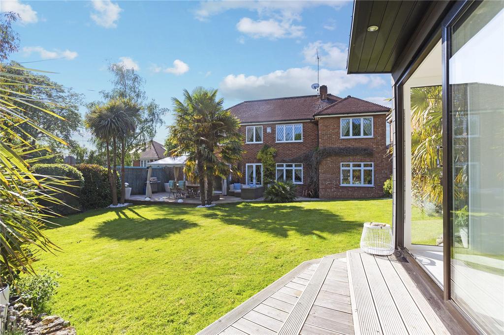 Batchworth Lane, Northwood... 6 bed detached house £1,485,000