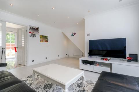 10 Frensham, Cheshunt, Waltham Cross, EN7 6HB