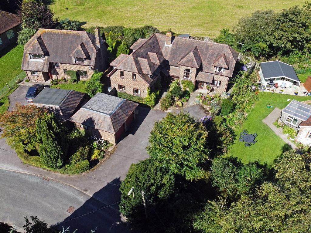 Clanfield, Waterlooville PO8 3 bed semidetached house for sale £590,000