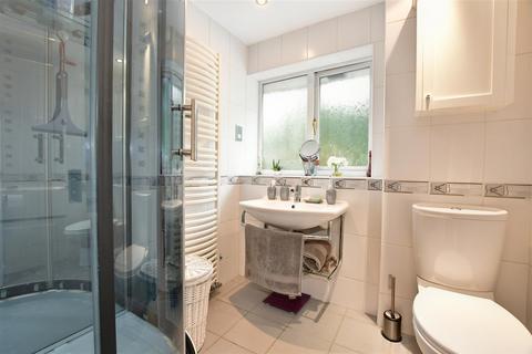 22 Camelot Gardens, Basildon, SS13 1AN