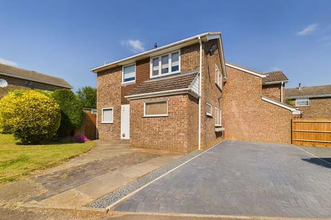 29 Ash Rise, Northampton, NN2 8SB