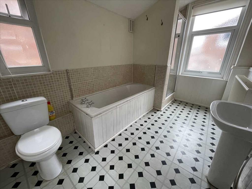 Bathroom (maximum