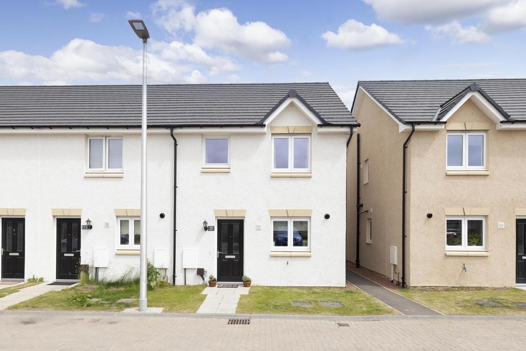 112 Cadwell Crescent, Gorebridge, EH23 3 bed end of terrace house £