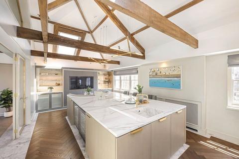 3 bedroom penthouse for sale, Eaton Square, London