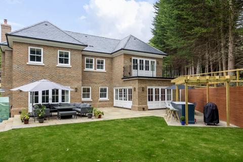 4 bedroom detached house for sale, The Woodlands, Penn, HP10