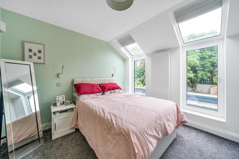 2 bedroom flat for sale - Samos Road, London