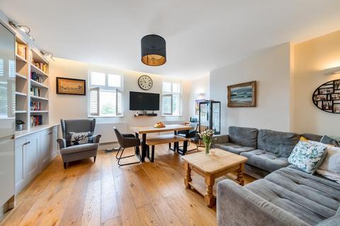 2 bedroom flat for sale, Samos Road, London