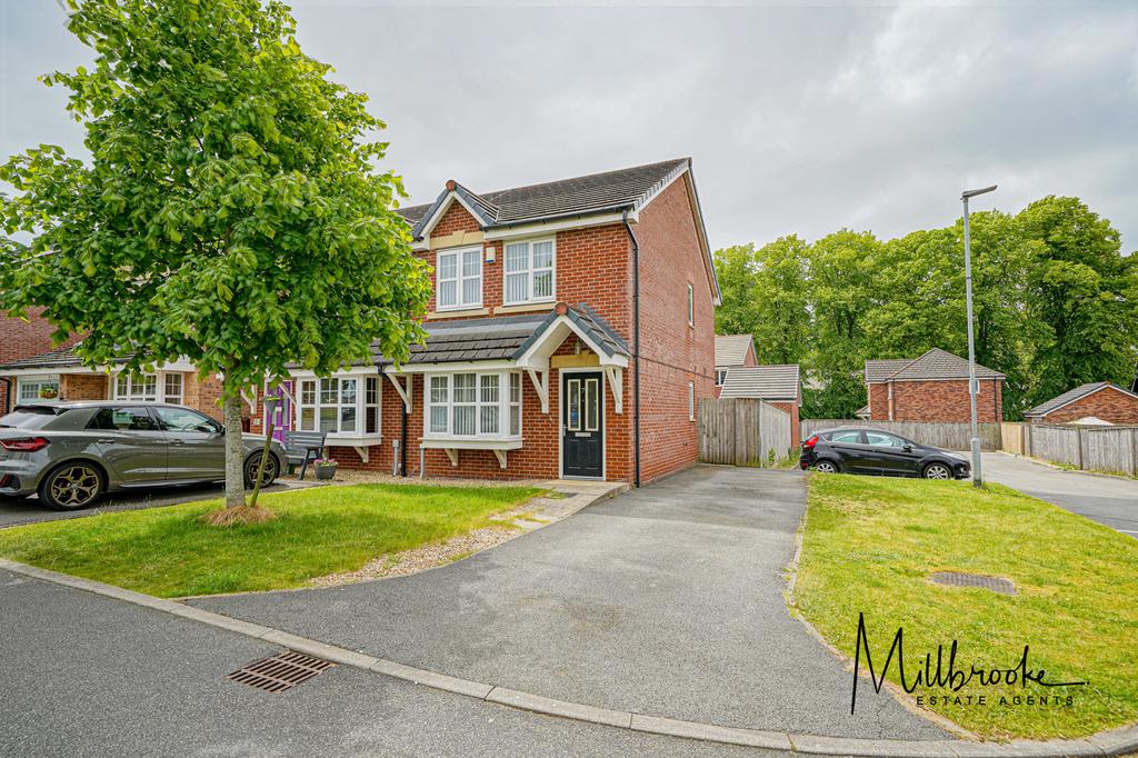 Oaklea Gardens, Barrow, Clitheroe, BB7 3 bed semidetached house to