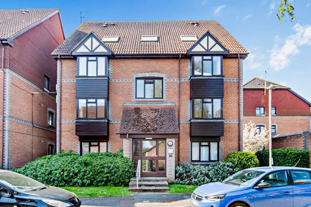 Grovelands Road, Reading RG30 Studio for sale £110,000