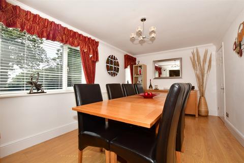 98 Beacon Drive, Bean, Dartford, DA2 8BG