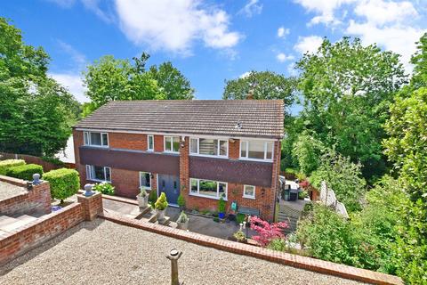 98 Beacon Drive, Bean, Dartford, DA2 8BG