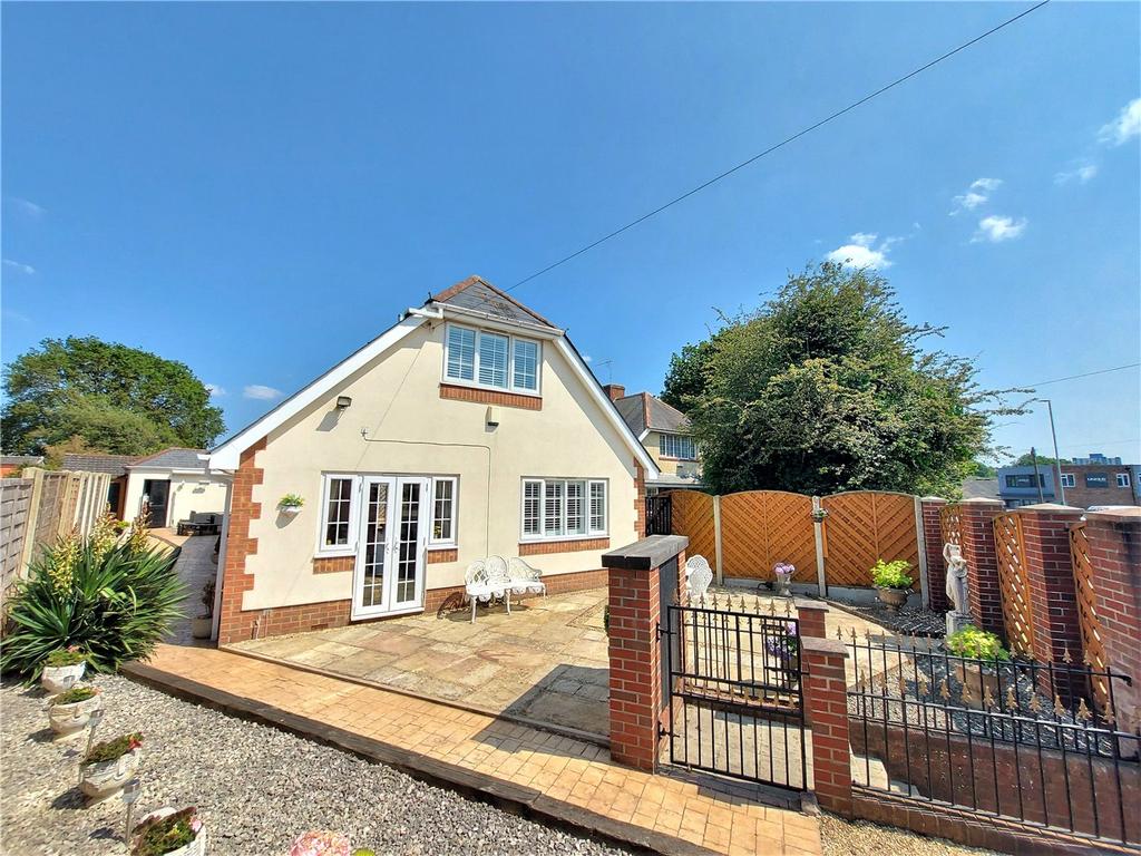Stanley Green Road, Poole, BH15 3 bed detached house for sale £475,000
