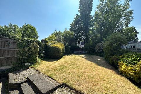 3 bedroom semi-detached house to rent, Glendale Road, Eccles, Manchester, M30