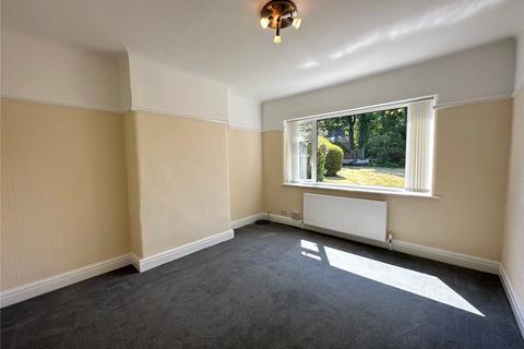 3 bedroom semi-detached house to rent, Glendale Road, Eccles, Manchester, M30