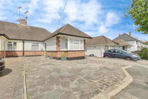2 bedroom semi-detached bungalow for sale, Essex Gardens, Leigh-on-sea, SS9
