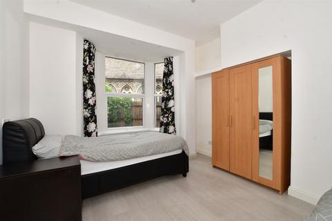 2 bedroom ground floor flat for sale, Southbridge Road, Croydon, Surrey